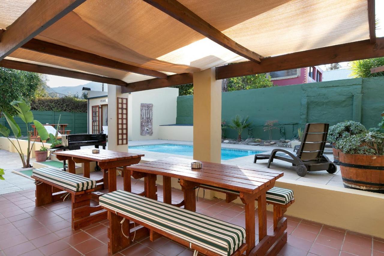 דירות J'S Audacious Living Montagu Self Catering מראה חיצוני תמונה