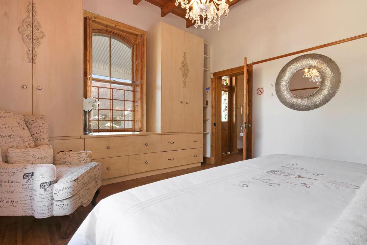 דירות J'S Audacious Living Montagu Self Catering מראה חיצוני תמונה